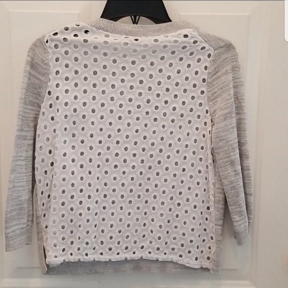 GAP Eyelet Gray & White Sweater - Women's Size SP - Picture 1 of 2